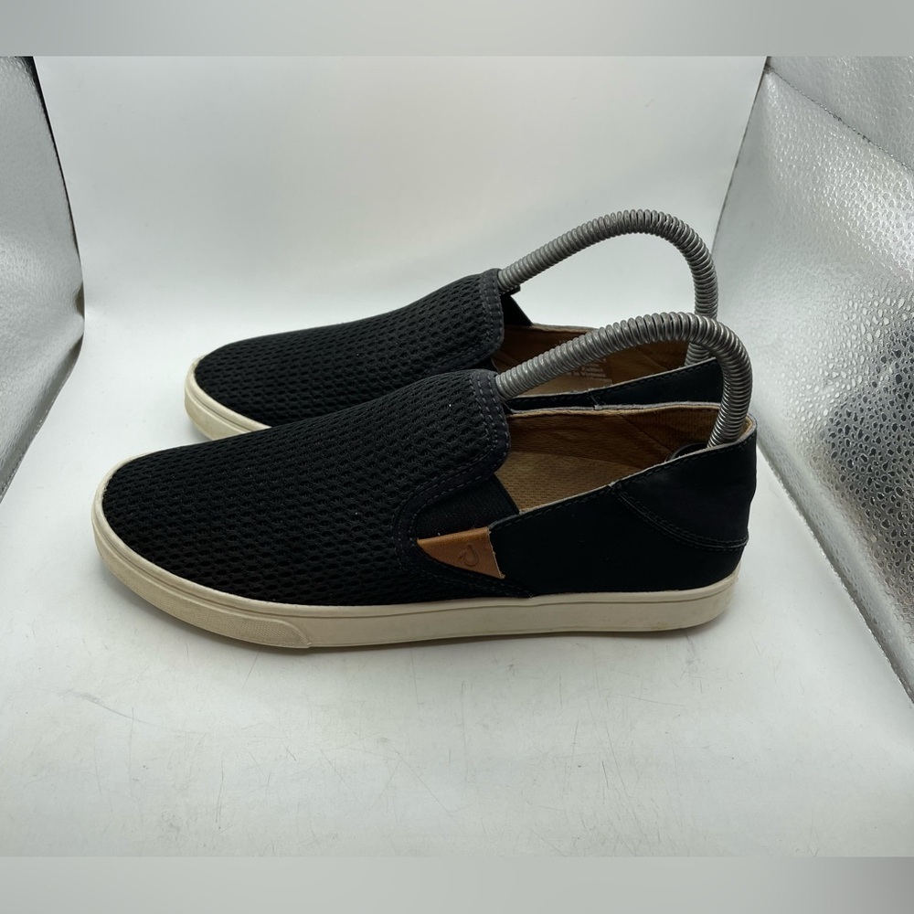 Olukai Peheua women’s black loafers size 6.5